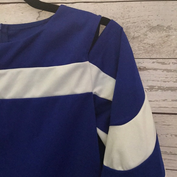 Blue color block blouse - Picture 4 of 6